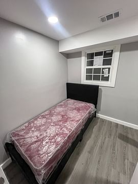 Room 6 - Bedroom