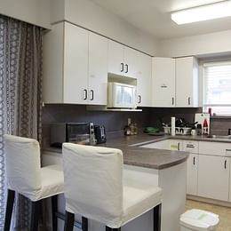 Squamish Room - Kitchen