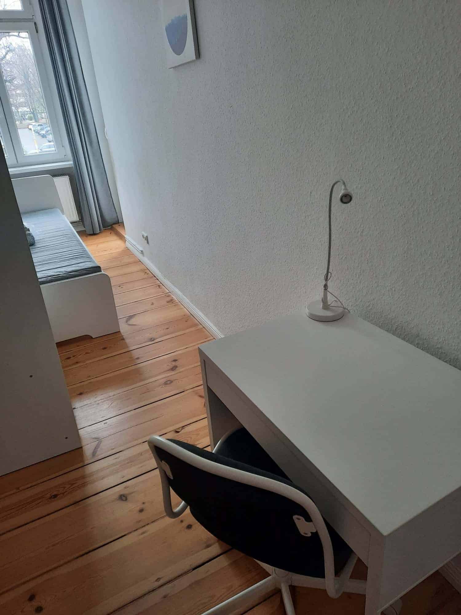 Bornholmer Straße, Berlin - Berlin, Germany - Room 2 - Amenities