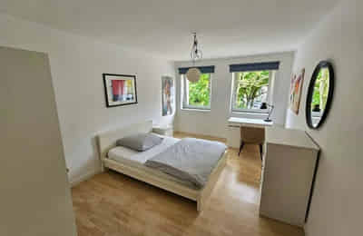 Oeder Weg, Frankfurt - Frankfurt, Germany - Bedroom