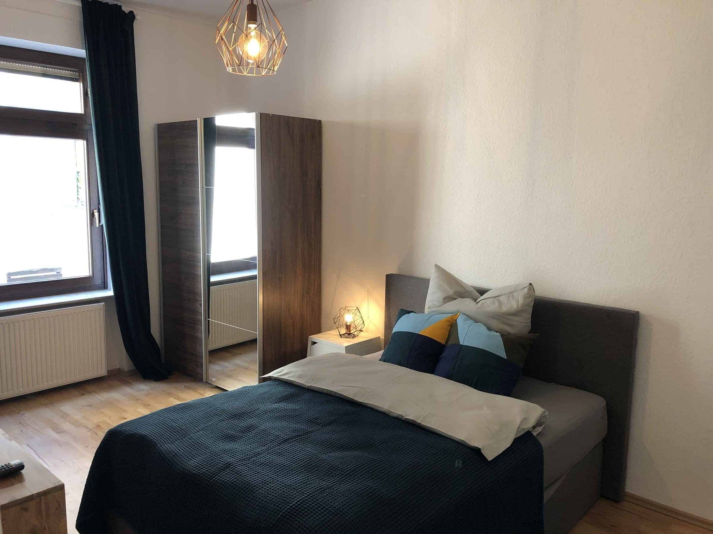 Petterweilstraße, Frankfurt - Frankfurt, Germany - Room 1 - Bedroom