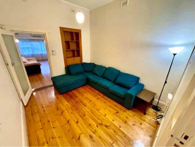 Room 4 - Kitchen?w=400&h=260&fit=crop&q=40&auto=format&trim=auto