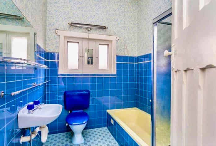 Room in a 5 Bedroom Apartment, 16 Main North Road, City of Prospect, 5082 (Room 3) - Adelaide, South Australia, Australia - Room 2 - Bathroom