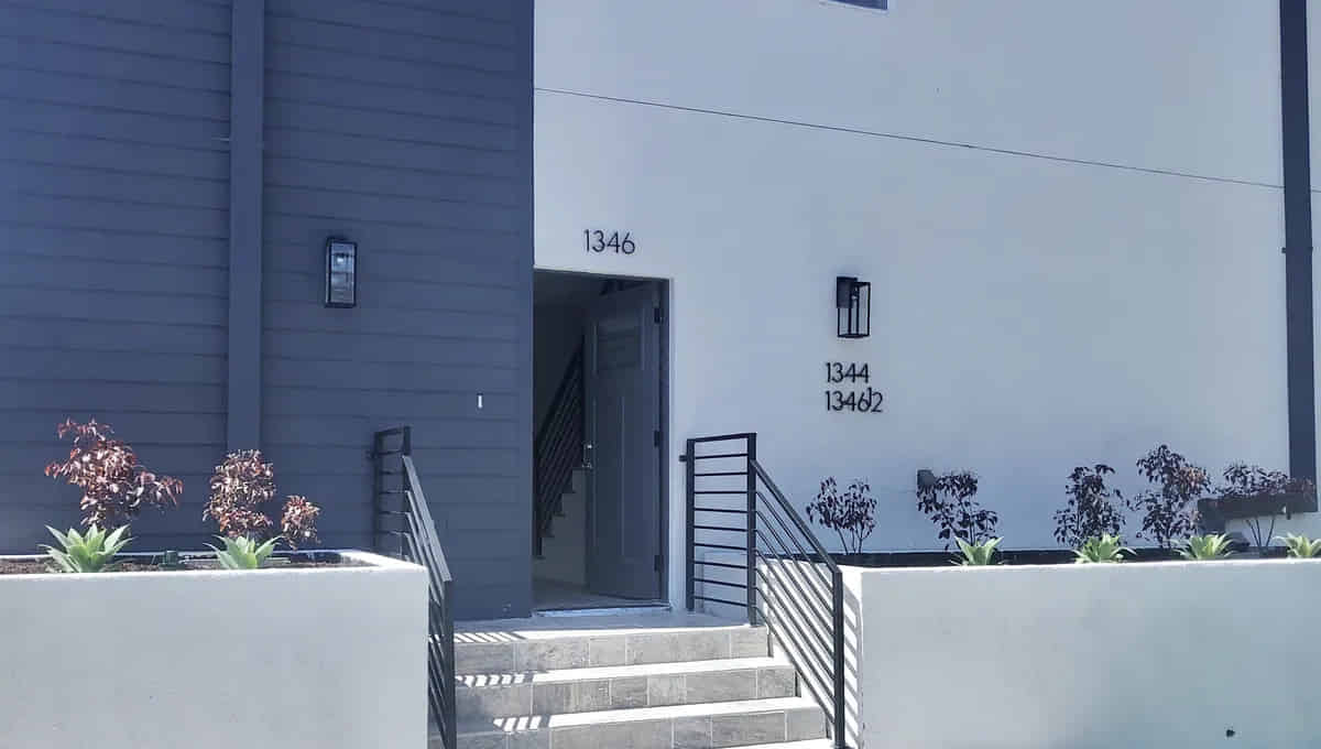 1344 W 37th Pl, Los Angeles - Los Angeles, California, United States - Exterior