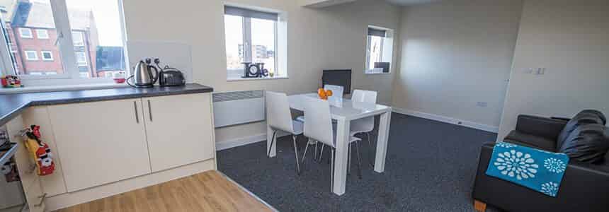 Book Deacon House Student in Leicester Amber