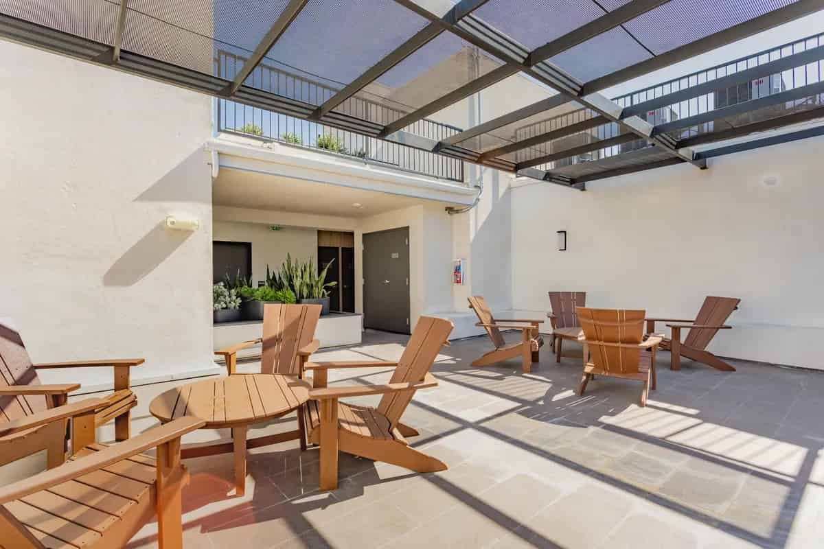 1450 S Barrington Ave, Los Angeles - Los Angeles, California, United States - Common Area