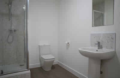 Room in a 3 Bedroom Apartment, 34 Ruskin Avenue, Manchester M14 4DQ (Flat 1) - Manchester, England, United Kingdom - Bedroom 3 - Bathroom