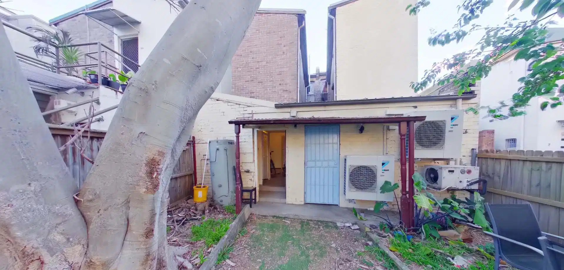 Room in a 4 Bedroom Apartment, 604 Crown Street, Surry Hills, Sydney - Sydney, New South Wales, Australia - Exterior