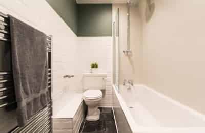 Room in a 6 Bedroom Apartment, 38 Woodcroft Road, Liverpool L15 2HQ - Liverpool, England, United Kingdom - Bedroom 1 - Bathroom