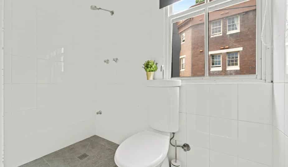 Common Area?w=400&h=260&fit=crop&q=40&auto=format&trim=auto