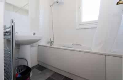 Room in a 4 Bedroom Apartment, Bakersfield, London, N7 0LU (Room 2) - London, England, United Kingdom - Bedroom 2 - Bathroom