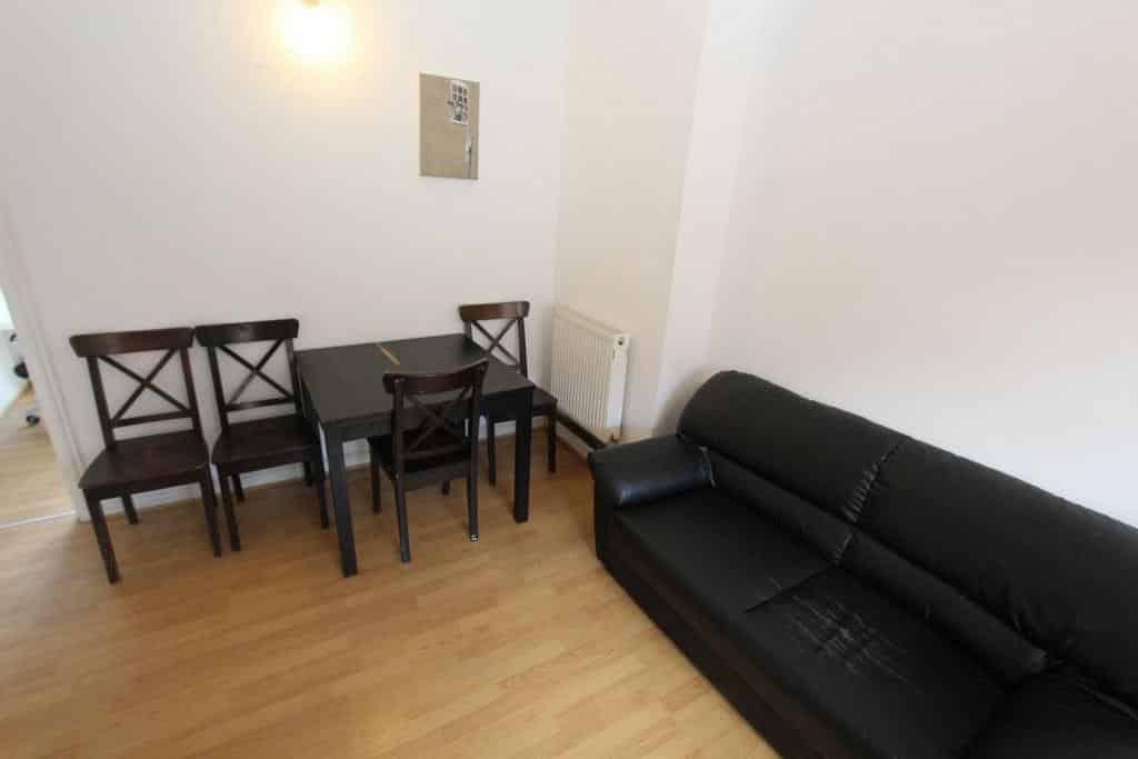 Room in a 4 Bedroom Apartment, Bethnal Grn Rd, London, E2 9QH - London, England, United Kingdom - Common Area