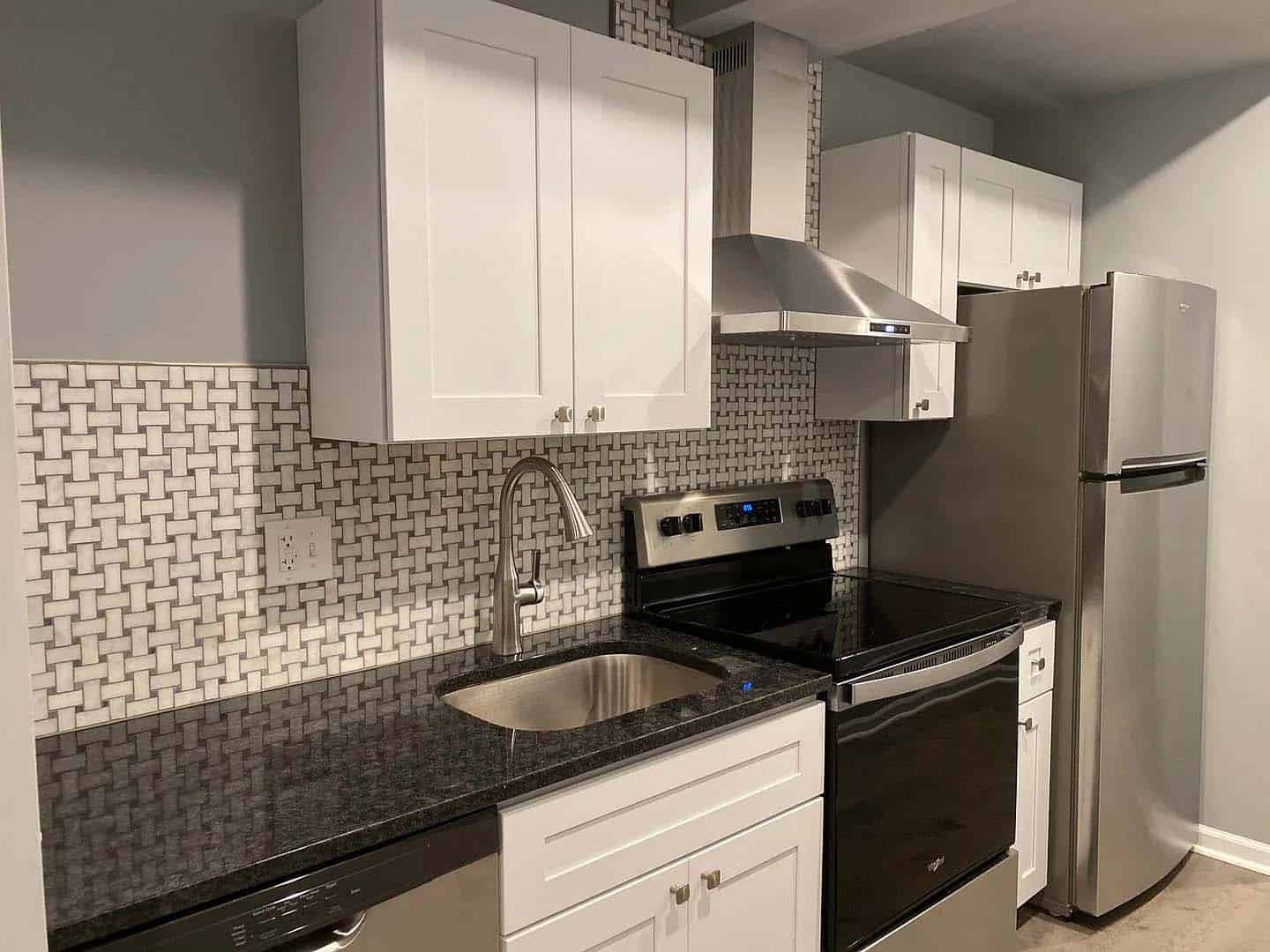 650 N 33rd St, Philadelphia - Philadelphia, Pennsylvania, United States - Kitchen