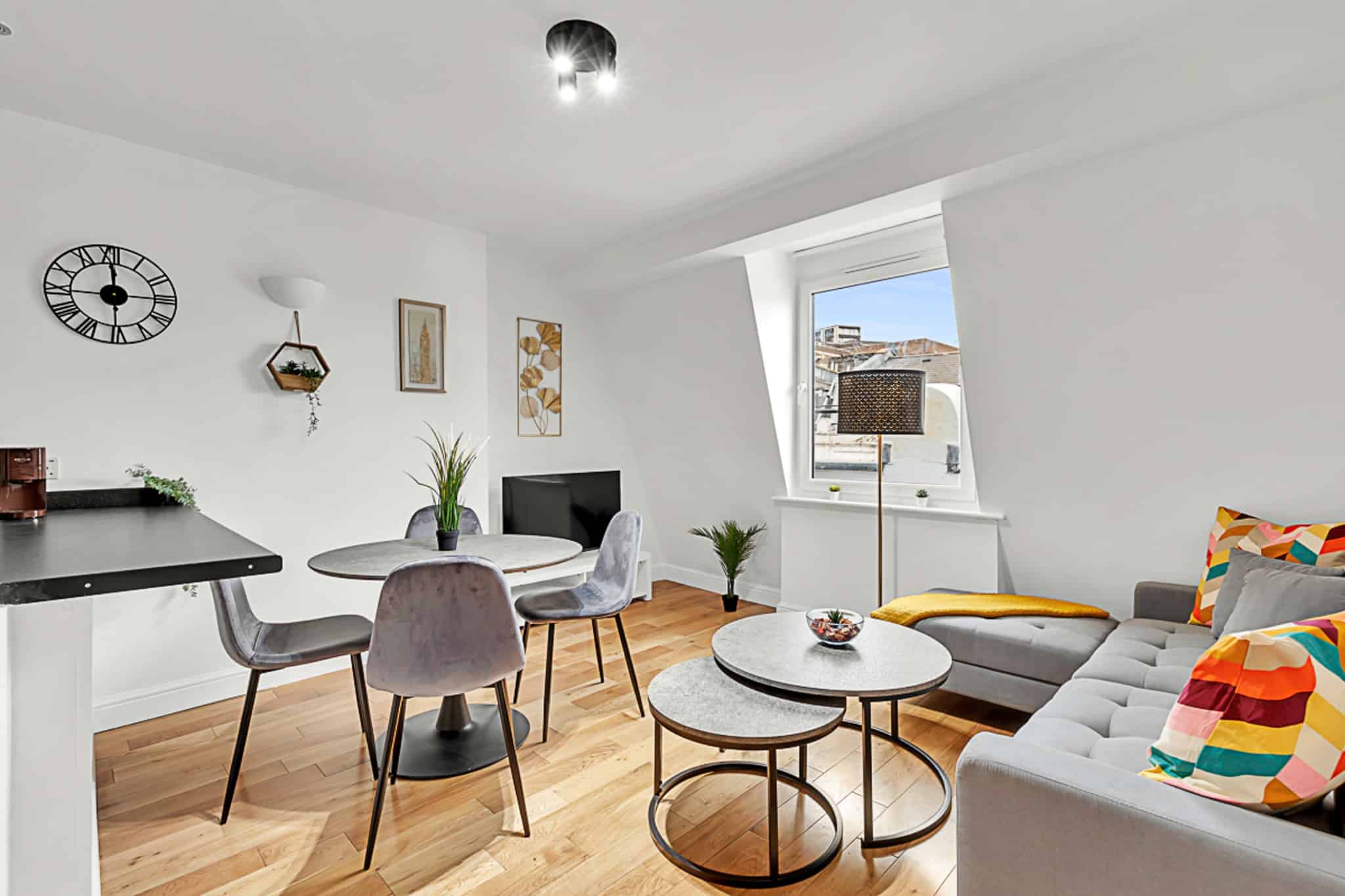 1 Bedroom Apartment, 30 Norfolk Pl, Tyburnia, London W2 1QH (14773) - London, England, United Kingdom - Common Area