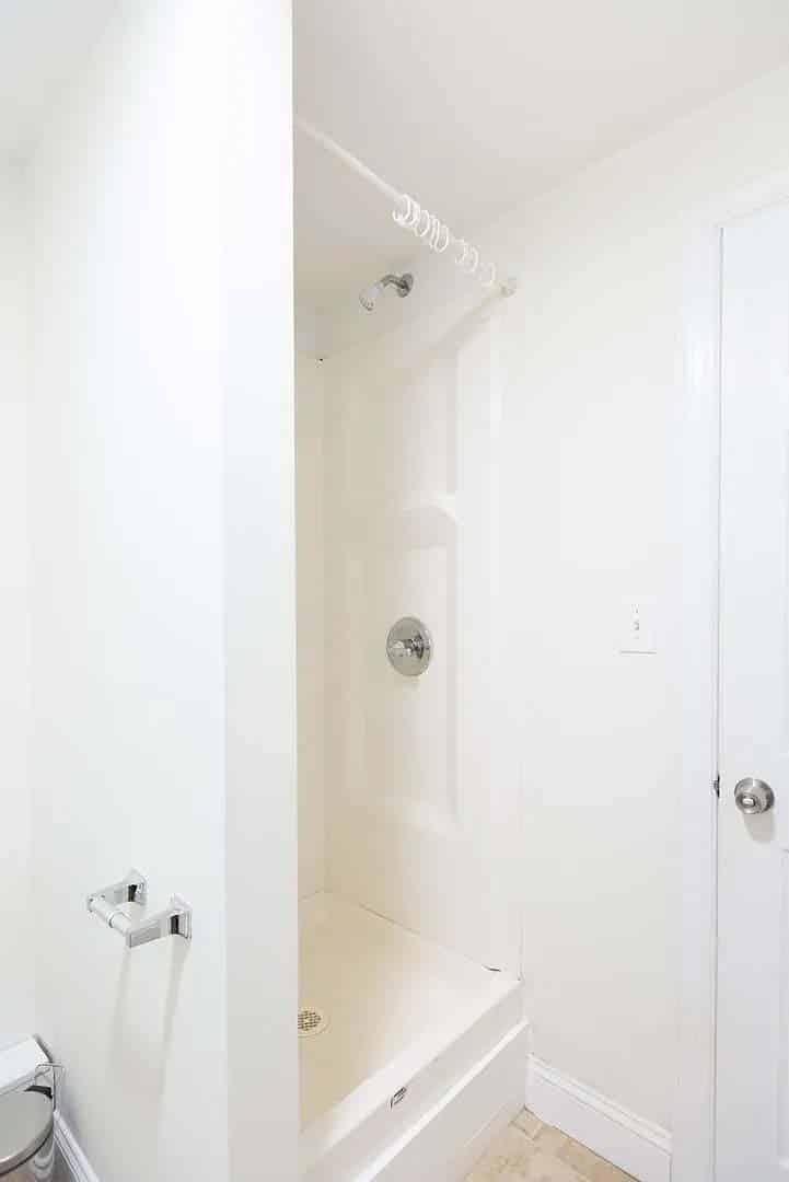 420 N 40th St, Philadelphia - Philadelphia, Pennsylvania, United States - Bathroom