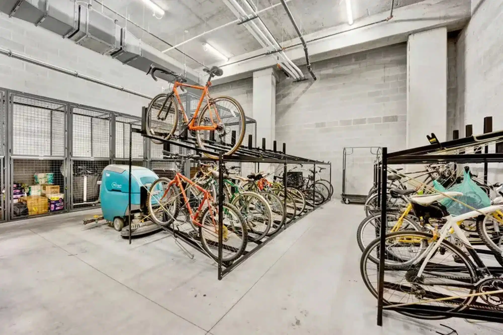 Post, Chicago - Chicago, Illinois, United States - Amenities