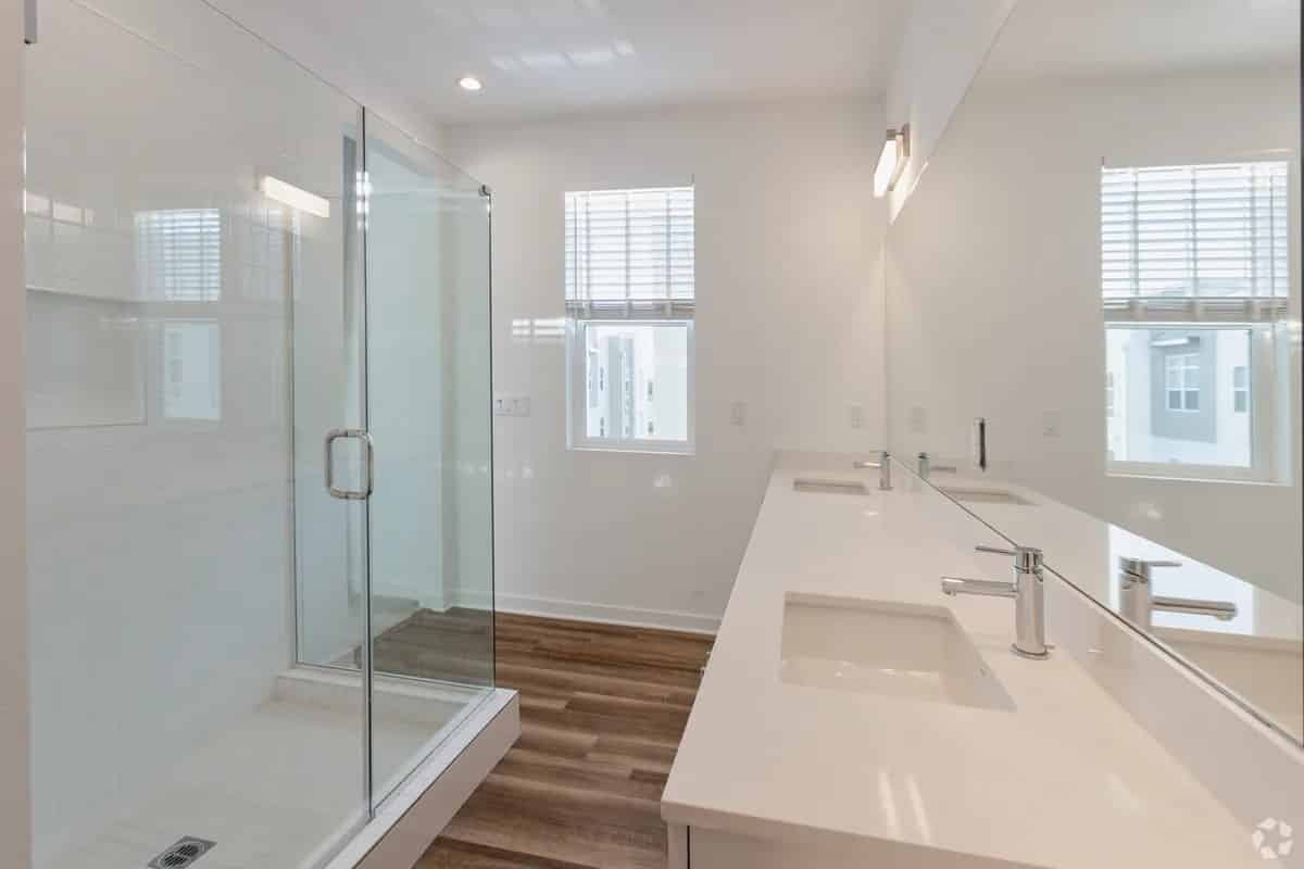 4 Bed 3.5 Bath - Kitchen?w=400&h=260&fit=crop&q=40&auto=format&trim=auto