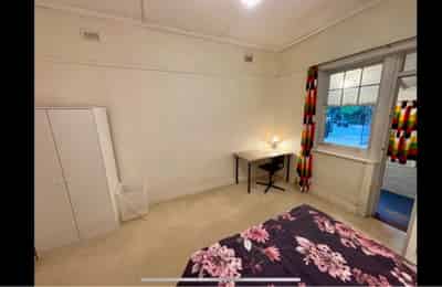 Common Area?w=400&h=260&fit=crop&q=40&auto=format&trim=auto