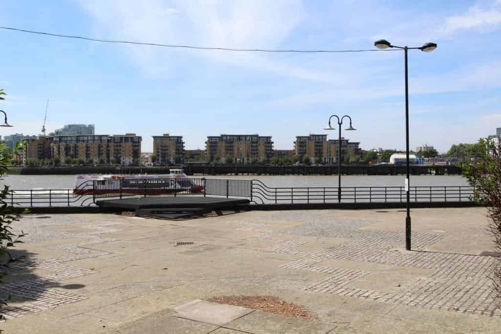 5 bedroom apartment, Pointers Close - London, England, United Kingdom - Exterior