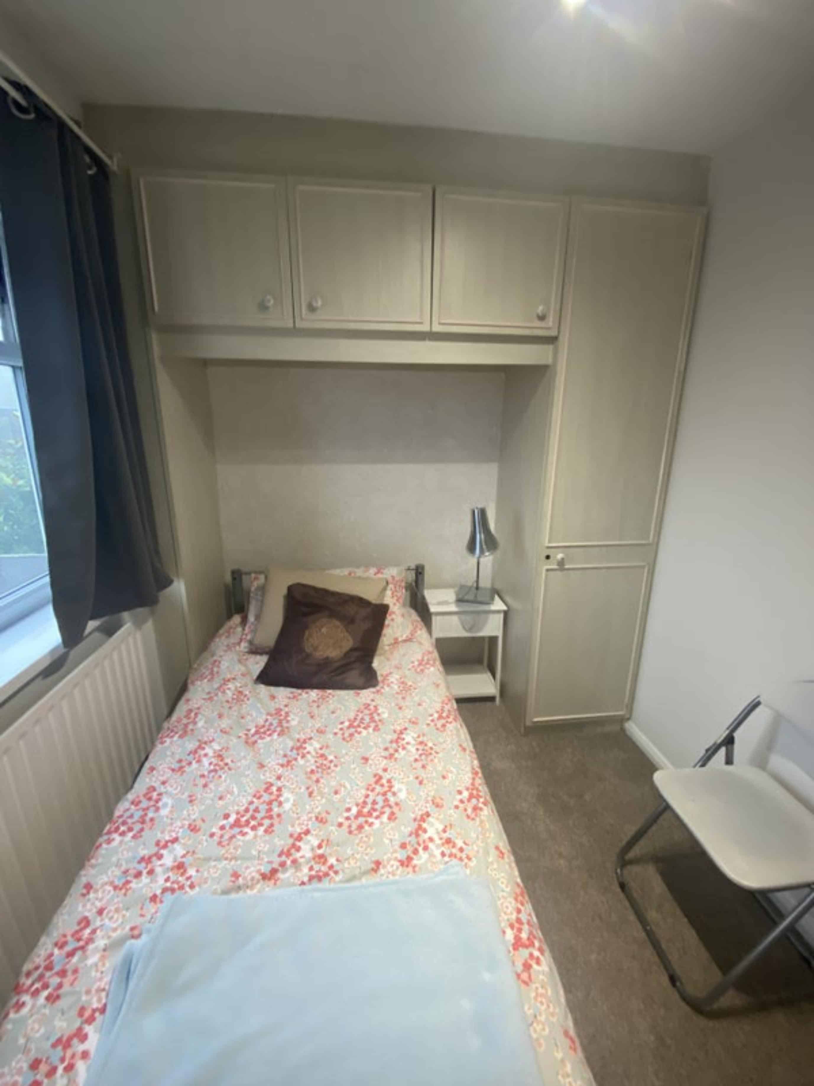 4 bedroom apartment, Adams Close - London, England, United Kingdom - Room 1 - Bedroom