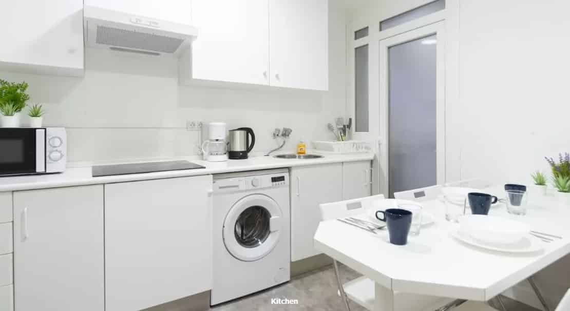 Nuñez Morgado, Madrid - Madrid, Spain - Kitchen