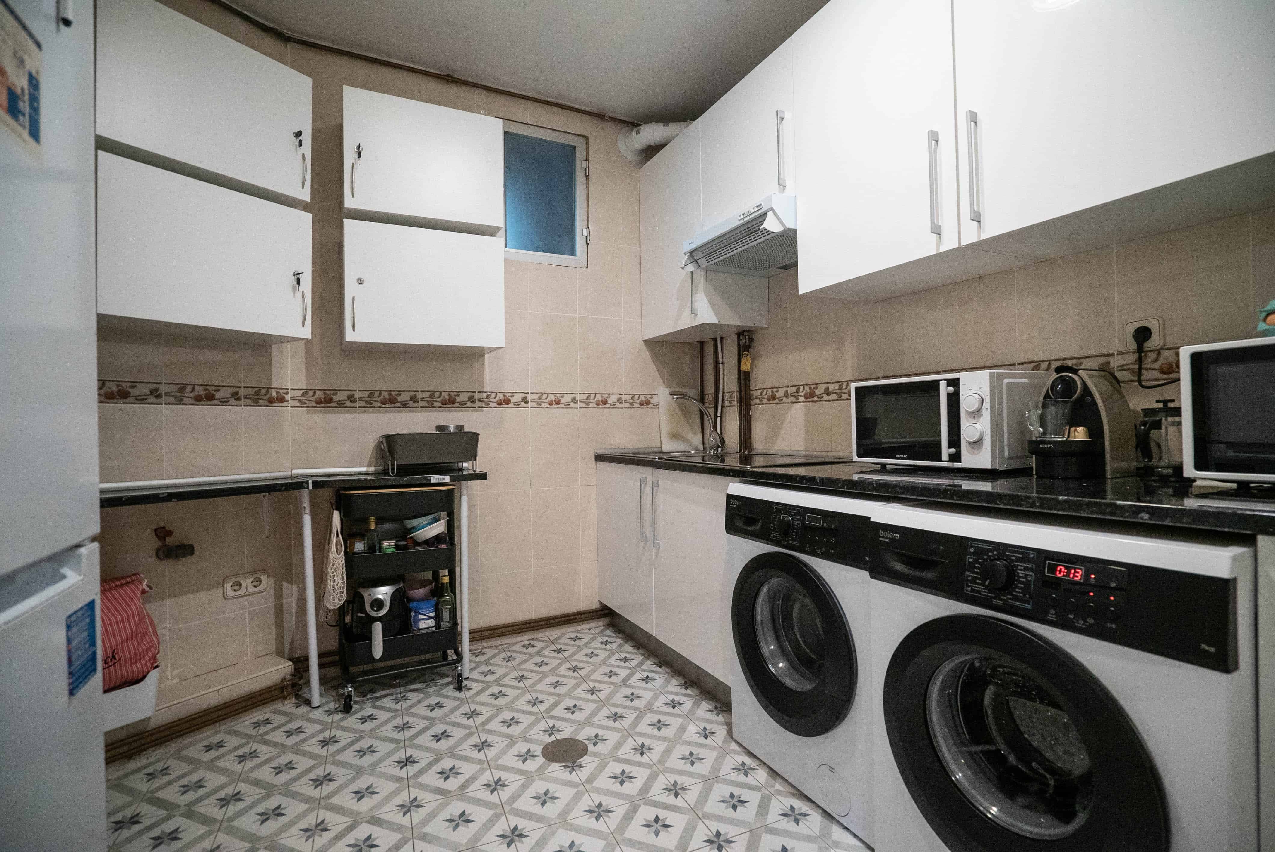 Alcala, Madrid - Madrid, Spain - Kitchen