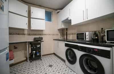 Alcala, Madrid - Madrid, Spain - Kitchen