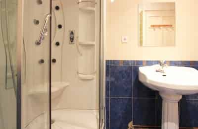 Alcala, Madrid - Madrid, Spain - Bathroom