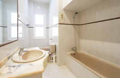 Amado Nervo, Madrid - Madrid, Spain - Bathroom