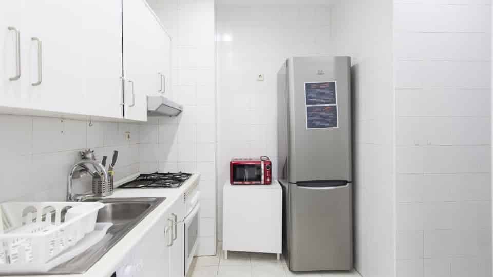 Bravo Murillo, Madrid - Madrid, Spain - Kitchen