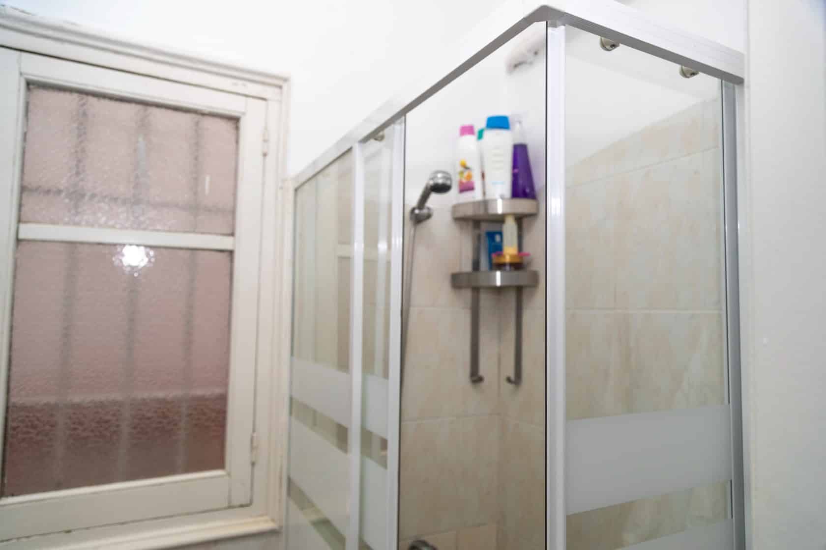 Palos De La Frontera, Madrid - Madrid, Spain - Bathroom