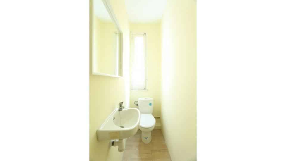 O'Donnell, Madrid - Madrid, Spain - Bathroom