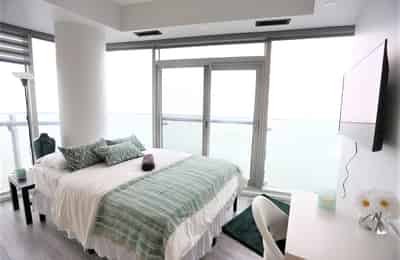 Amenities?w=400&h=260&fit=crop&q=40&auto=format&trim=auto