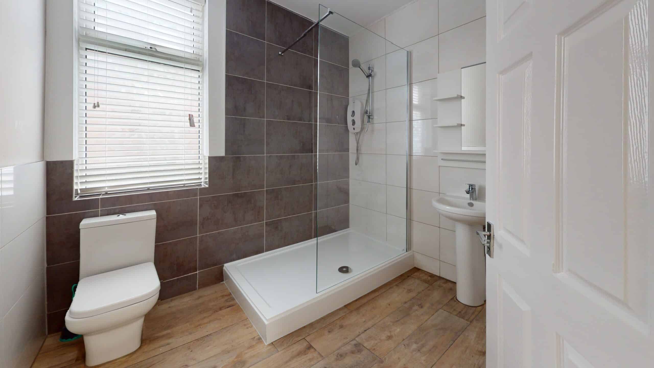 Rufford Road, Liverpool - Liverpool, England, United Kingdom - Bedroom 1 - Bathroom