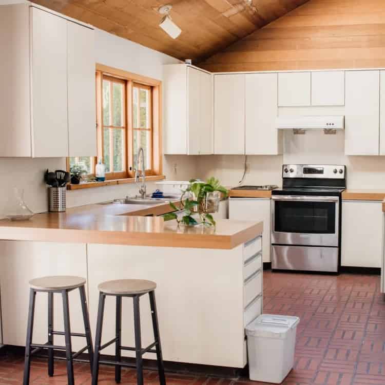1576 W 47th Ave, Vancouver - Vancouver, Canada - Kitchen