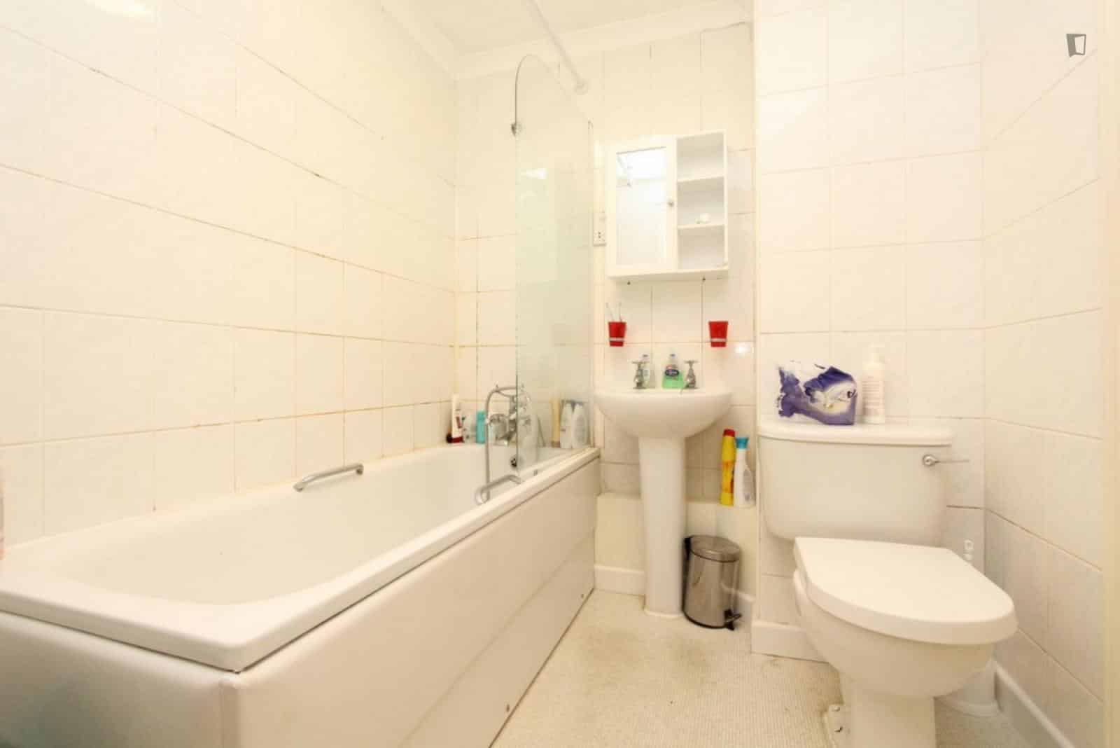 Bedroom 1  - Bedroom?w=400&h=260&fit=crop&q=40&auto=format&trim=auto