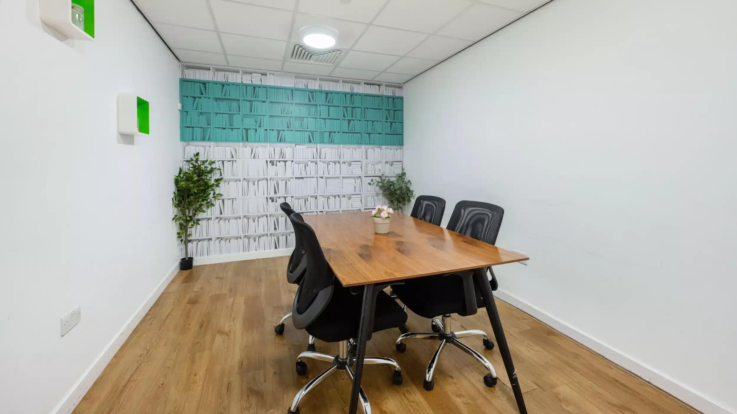 St Lawrence House, Bristol - Bristol, England, United Kingdom - Amenities