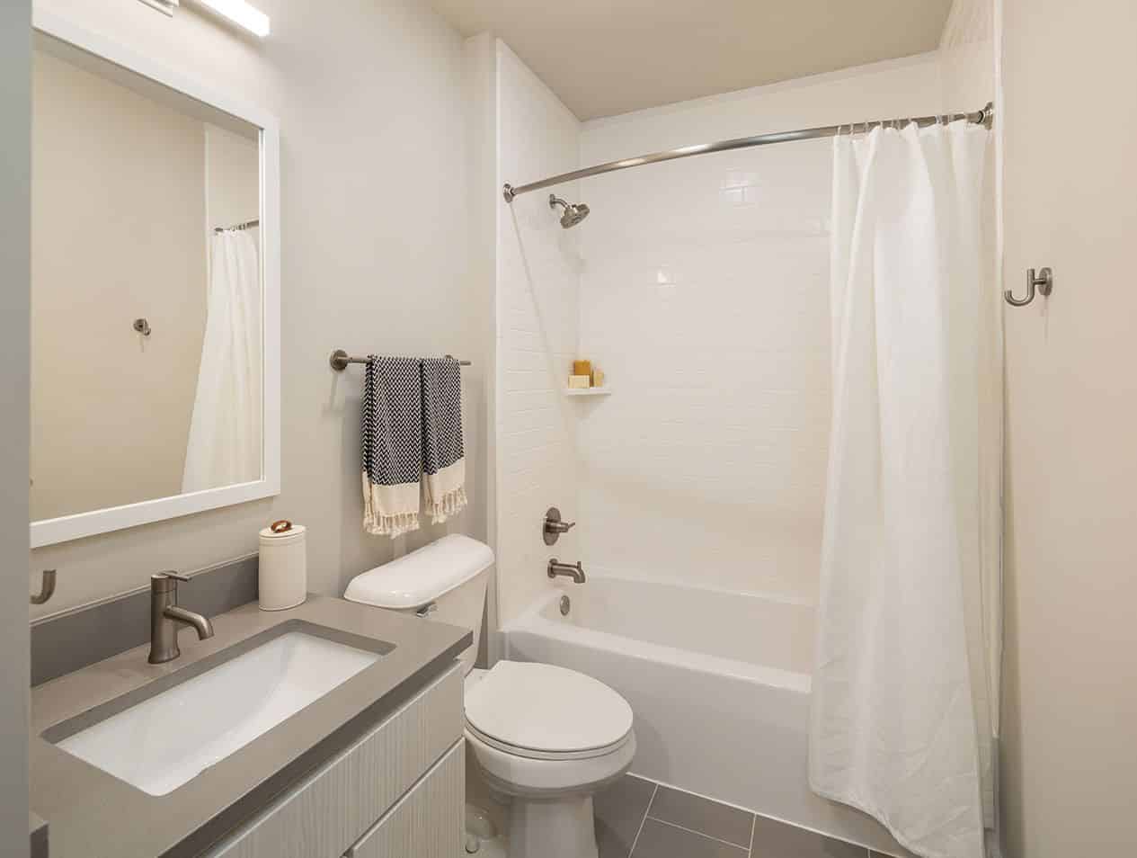 Solo 4125, Philadelphia - Philadelphia, Pennsylvania, United States - Bathroom