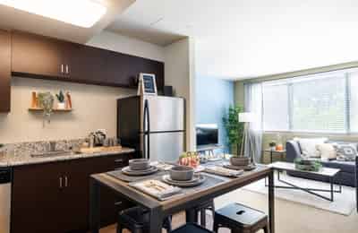 University Gateway, Los Angeles - Los Angeles, California, United States - Kitchen