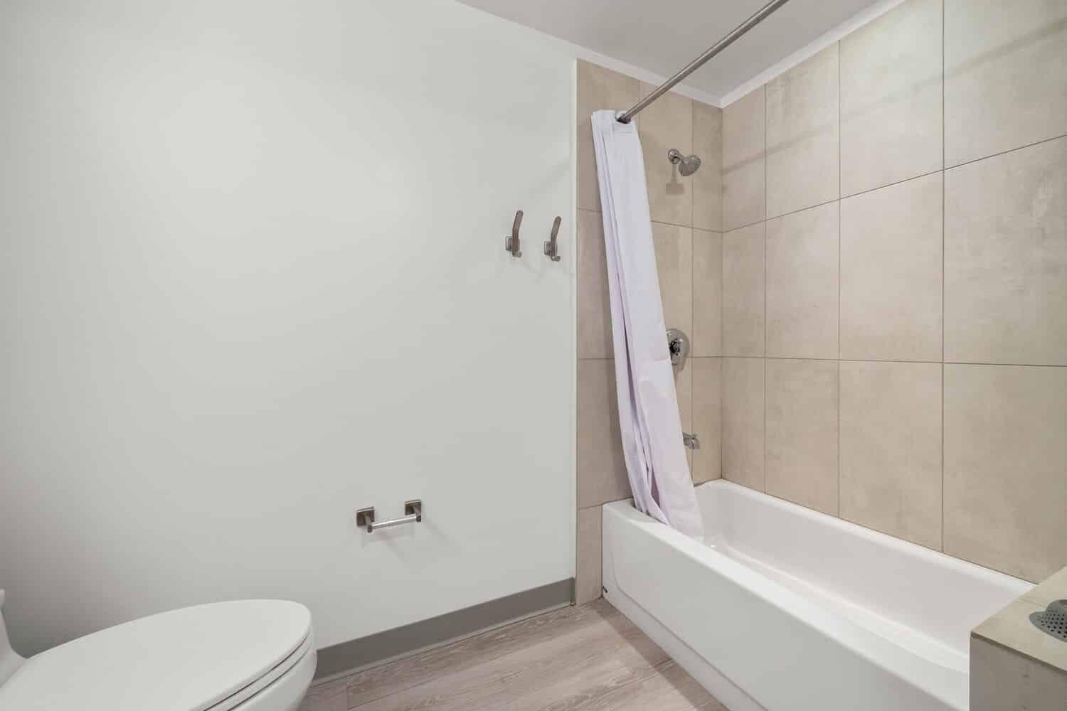 3 Bedroom Shared Bathroom - Bedroom?w=400&h=260&fit=crop&q=40&auto=format&trim=auto