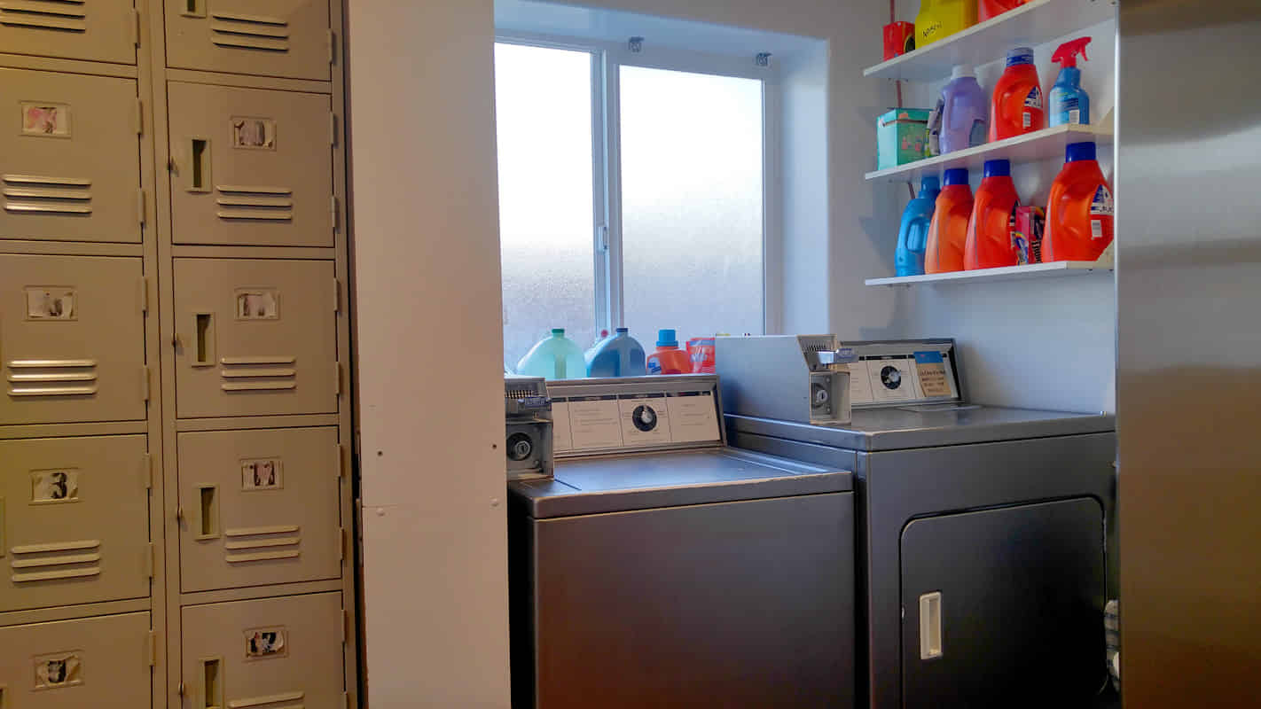 2371 Greenfield Avenue, Los Angeles - Los Angeles, California, United States - Amenities