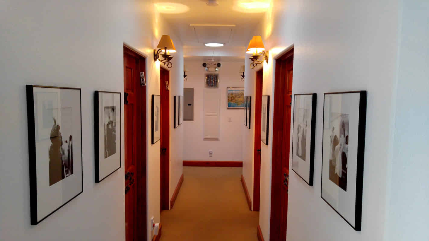 2374 Greenfield Avenue, Los Angeles - Los Angeles, California, United States - Private Room with A Shared Bath - Common Area