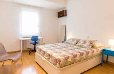 Amenities?w=400&h=260&fit=crop&q=40&auto=format&trim=auto