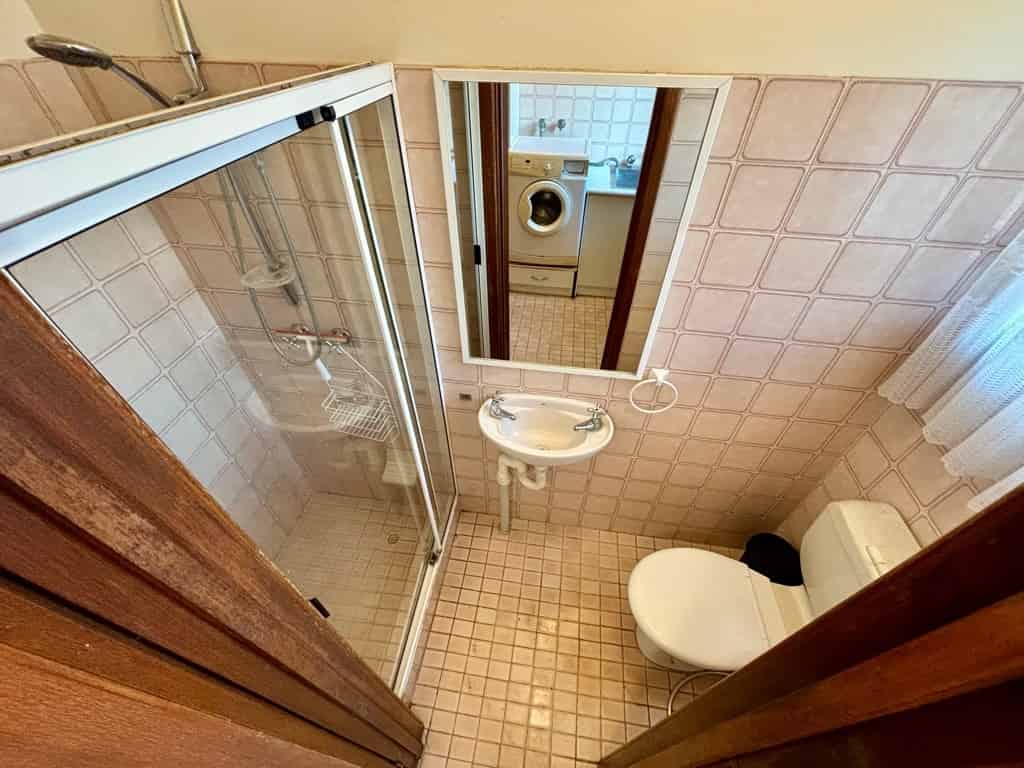 Room in a 4 Bedroom Apartment, 58 Gerard Street, East Cannington, City of Canning, 6107 (Room 4) - Perth, Western Australia, Australia - Bedroom 1 - Bathroom