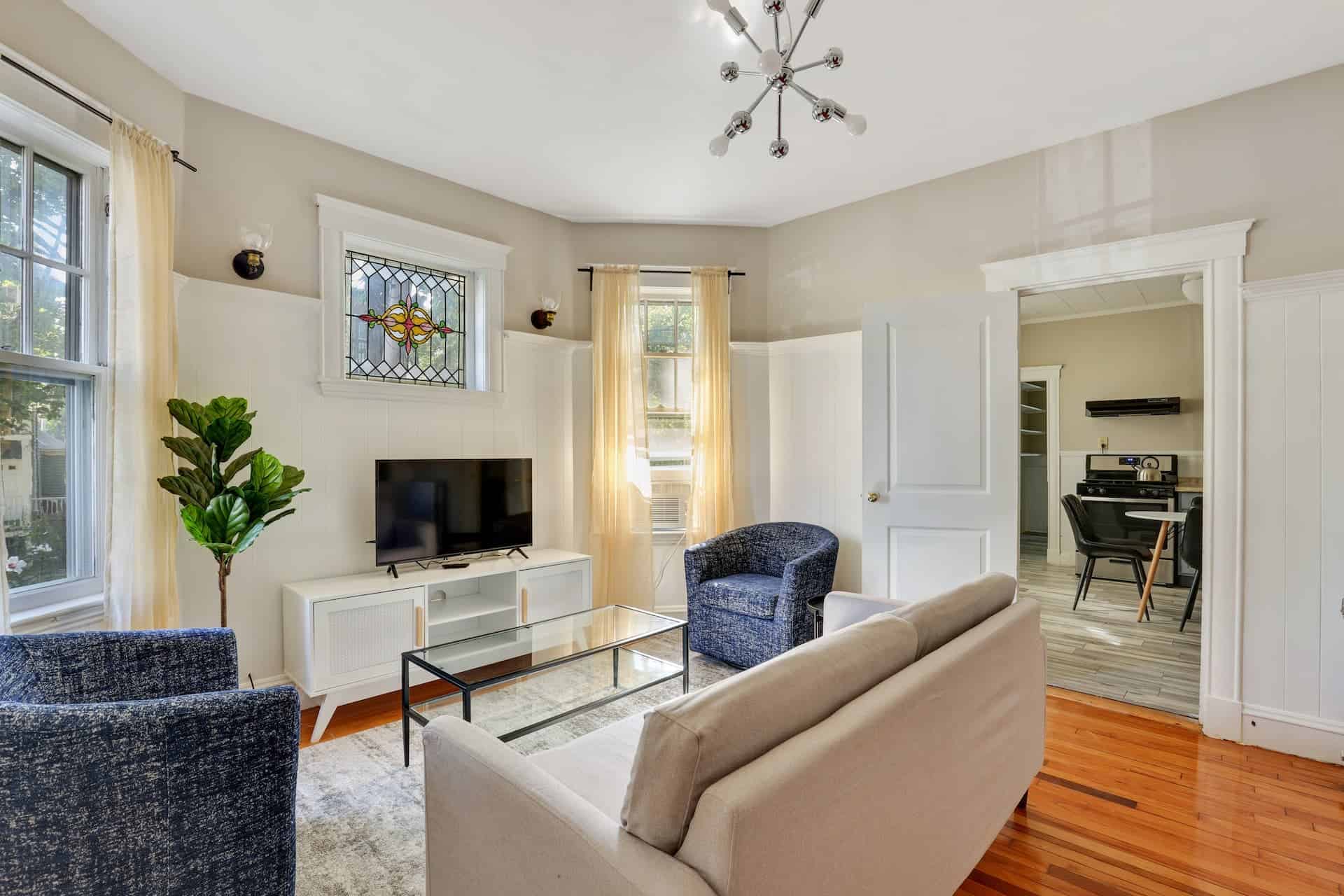 June Homes 02124, Boston - Boston, Massachusetts, United States - Common Area