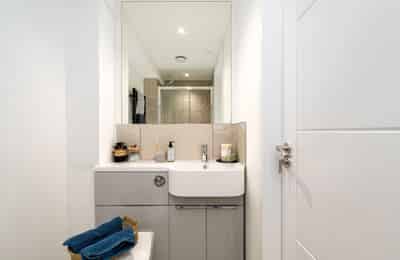 Room in a 2 Bedroom Apartment, 48 Park Street, Bristol, BS1 5JN (3) - Bristol, England, United Kingdom - Bedroom 1 - Bathroom