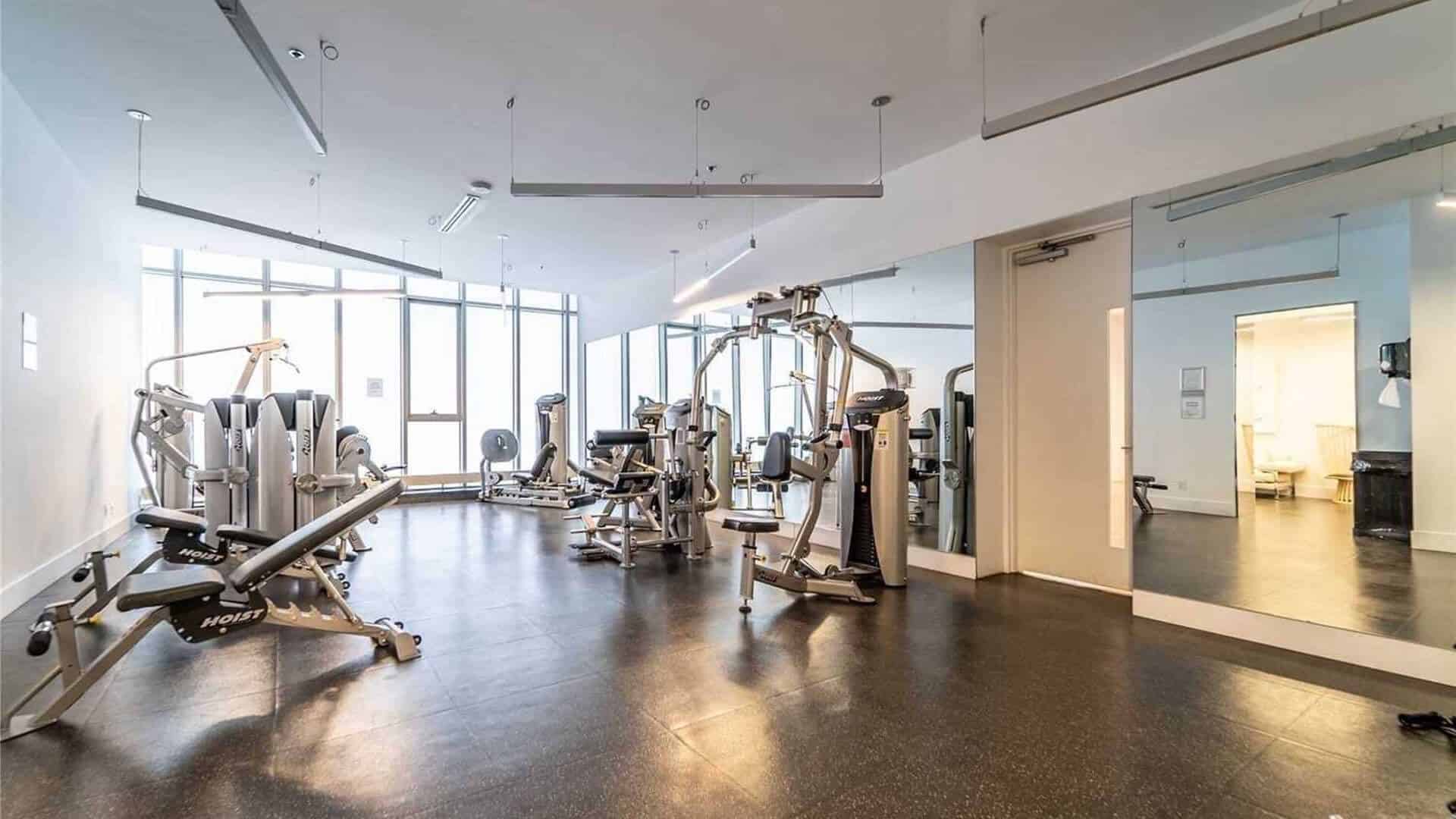 Liwinco 14 York City St, Toronto - Toronto, Ontario, Canada - Amenities
