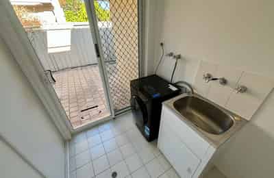 Room in a 4 Bedroom Apartment, 112A Drummond Street, Bedford, City of Bayswater, 6052 (Room 5) - Perth, Western Australia, Australia - Amenities