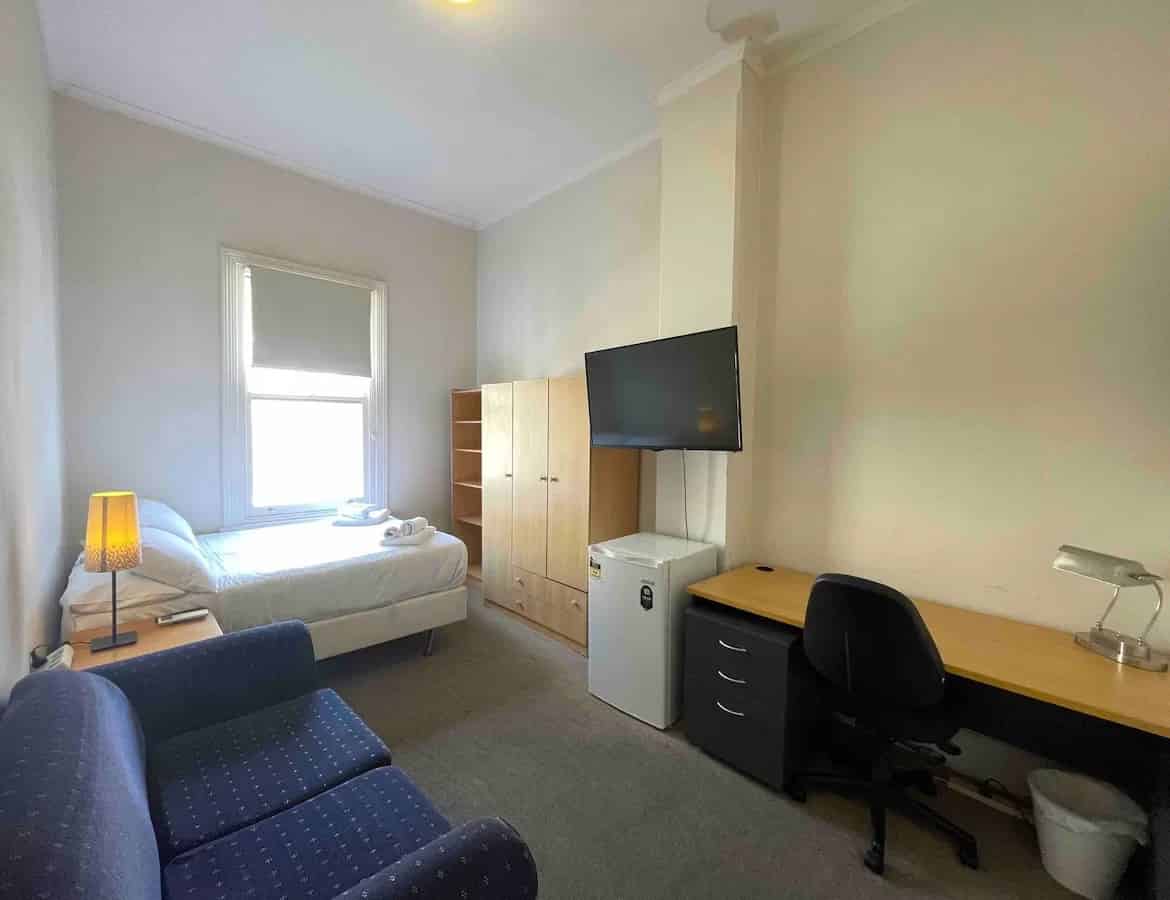 Room 4 (Non Ensuite) - Bedroom?w=400&h=260&fit=crop&q=40&auto=format&trim=auto