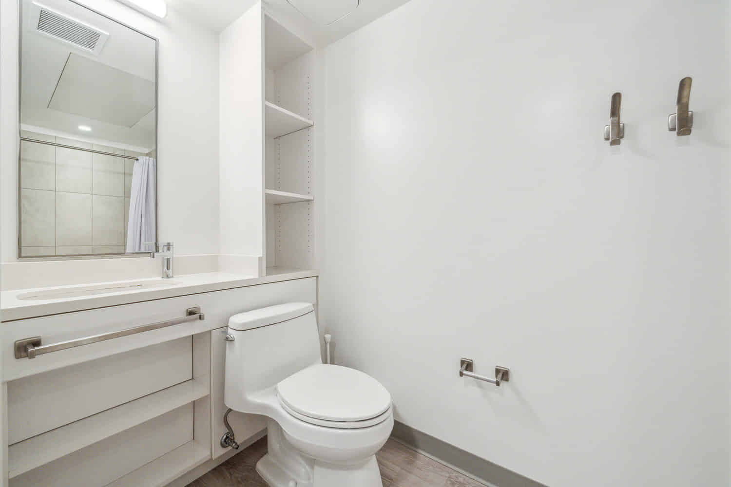 2 Bedroom 2 Bathroom - Bedroom?w=400&h=260&fit=crop&q=40&auto=format&trim=auto